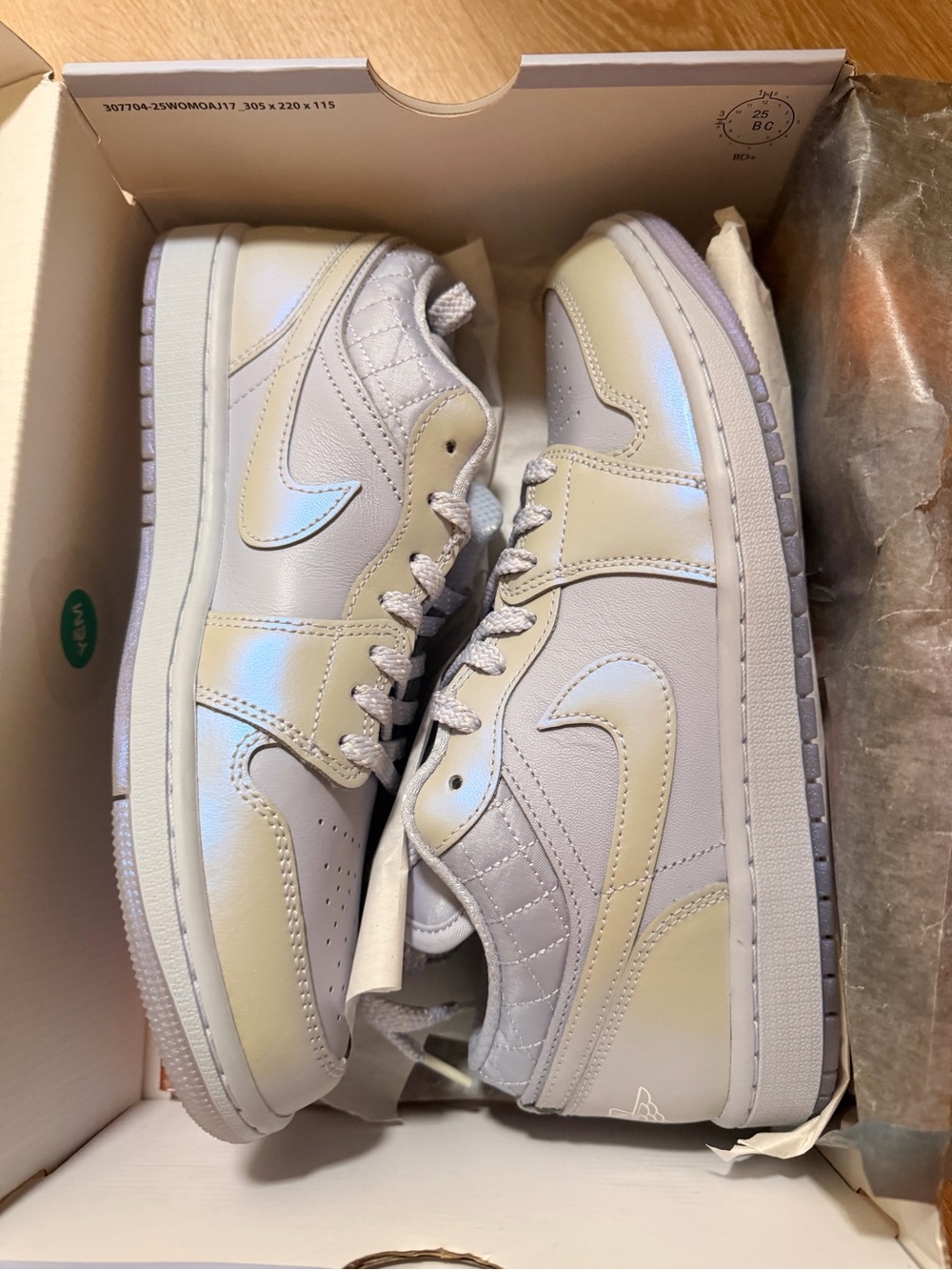 Nike Air Jordan 1 Low SE  ghost/ pure platinum